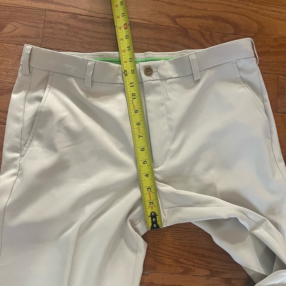 Izod Golf Cream Stonedust Chinos Slim Fit Men’s 36Wx30L Short Sport Casual Pants - Picture 5 of 11